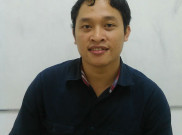 MPS Figur Guru Privat Kalem dan Periang