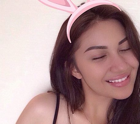 Sejak Kecil Ariel Tatum Sudah Berpose Sensual
