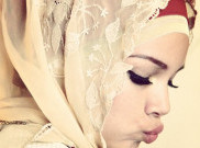Dewi Sandra Merasa Hidupnya Lebih Baik Setelah Berhijab