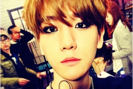 Tanpa Make Up, Baekhyun EXO Tak Ada yang Mengenali