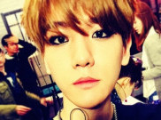 Tanpa Make Up, Baekhyun EXO Tak Ada yang Mengenali