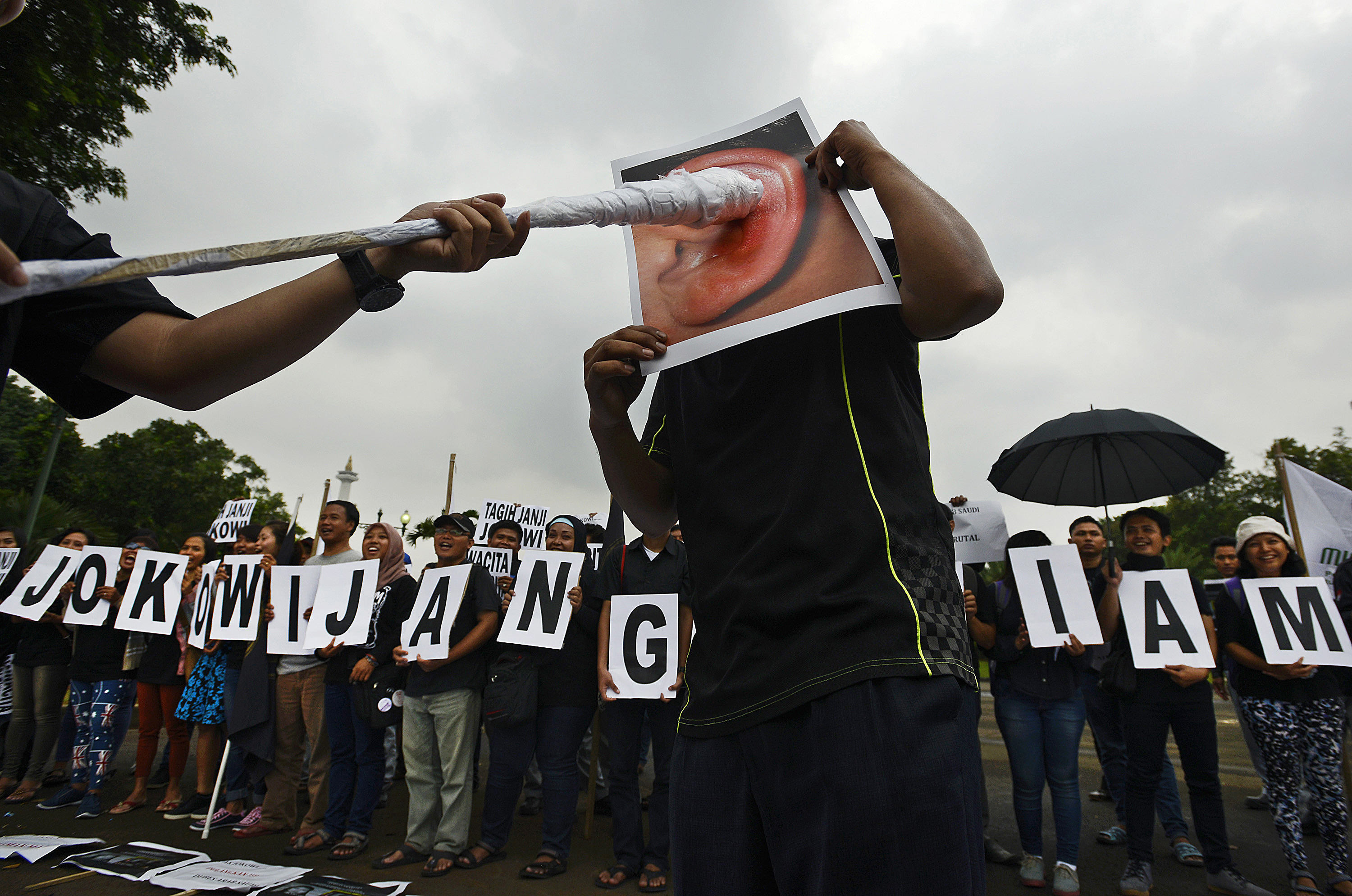 Ikut Demo May Day, Padagang Kopi Raup Keuntungan Ratusan Ribu Rupiah