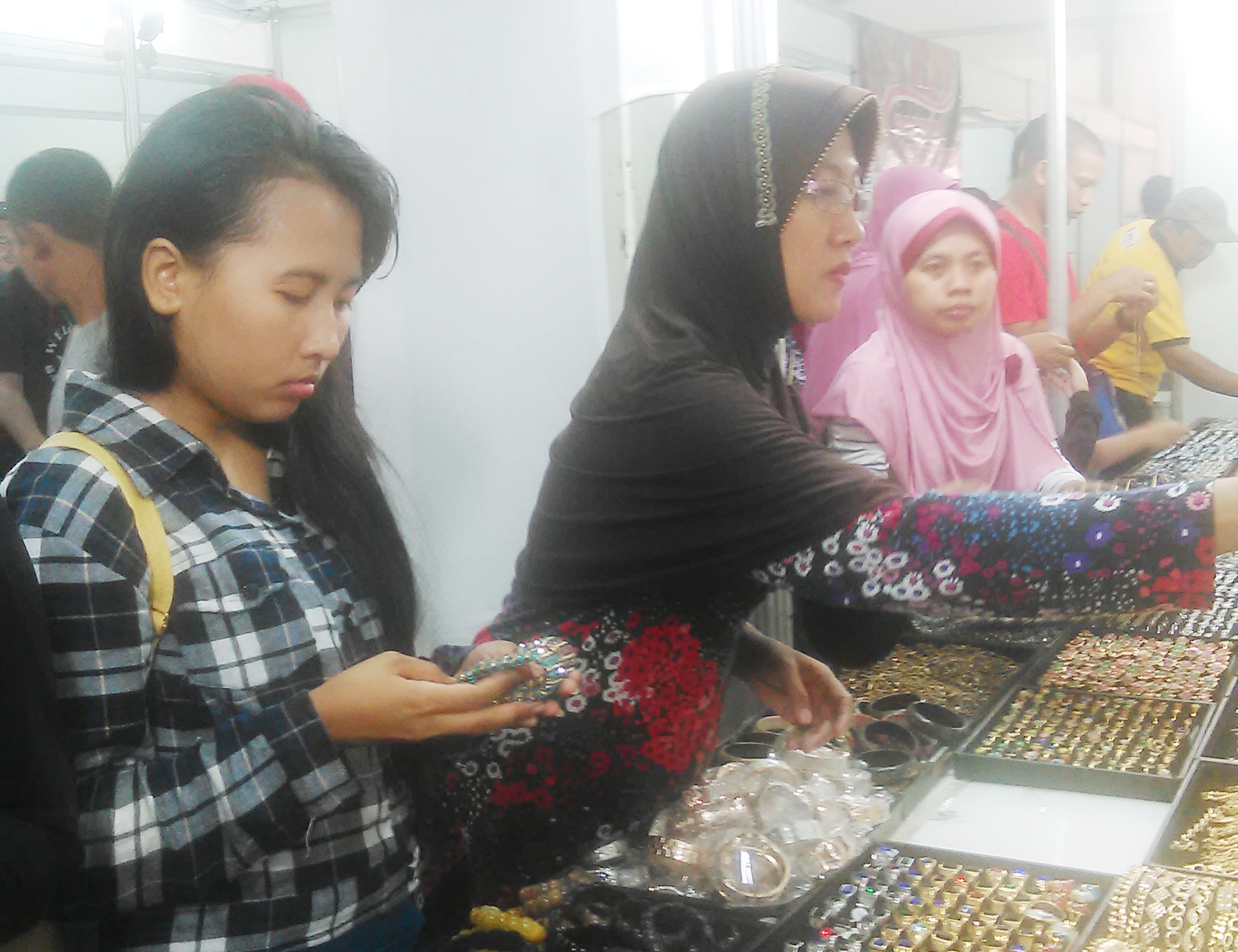 Batu Akik di Mata Para Wanita