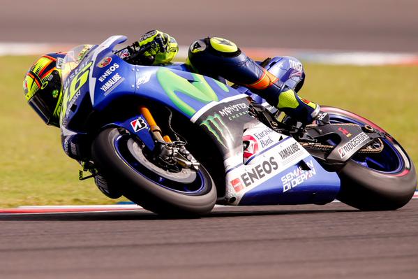 Adu Skill Dramatis Rossi vs Marquez