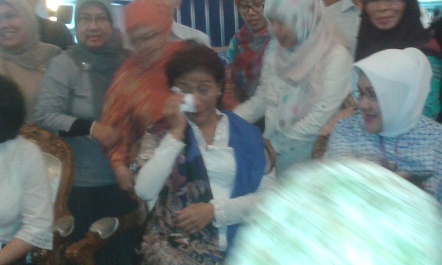 Teringat Perjuangan Ibunda, Menteri Susi Menangis