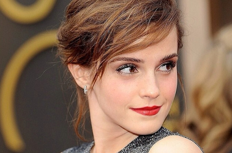Wajah Asli Emma Watson Tanpa Make Up