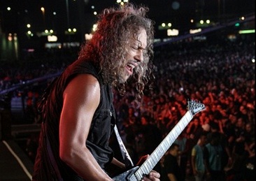 Gitaris Metallica Galau Kehilangan Handphone? Ada Apa?