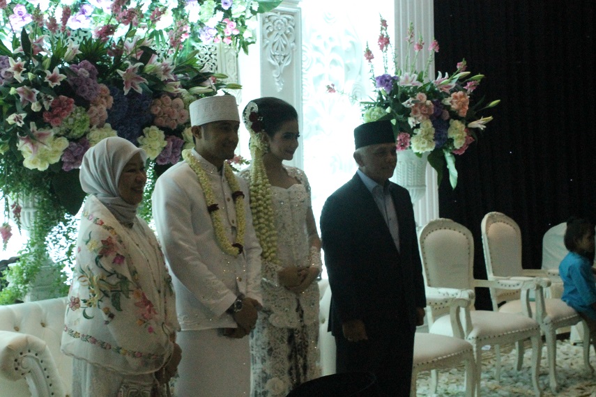 Sabar, Pesan Hatta Rajasa untuk Pasangan Hengky dan Sonya