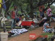 Pedagang di Pemakaman Uje Sumbangkan 20 Persen Pendapatan ke Ponpes Uje