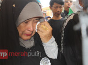 Dua tahun Meninggalnya Uje, TPU Karet Tengsin Hujan Air Mata
