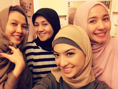 Cantiknya Raline Shah Berhijab