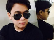 Menengok Kedekatan Billy Syahputra dan Cleopatra