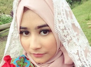 Sejuknya Prilly Latuconsina Berhijab