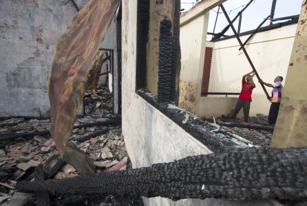 Meski Sekolah Terbakar, Siswa SMPN 65 Jakarta Tetap Ikut UN 