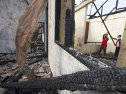 Meski Sekolah Terbakar, Siswa SMPN 65 Jakarta Tetap Ikut UN 