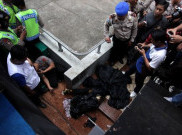 Bakar Diri, Sebastian Gunakan Bensin Dari Motornya