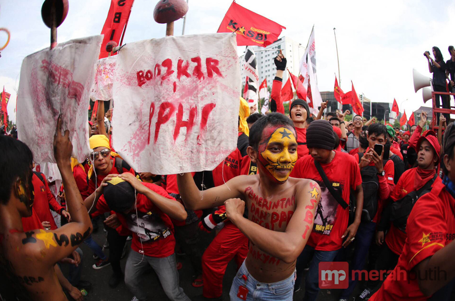 Terancam PHK, Selasa Ini Ribuan Buruh Bekasi Geruduk Jakarta