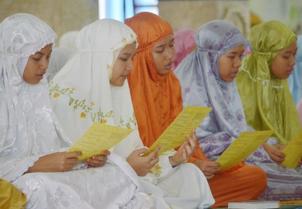 Minggu Pagi Soal UN SMP Tiba di Kepulauan Seribu 