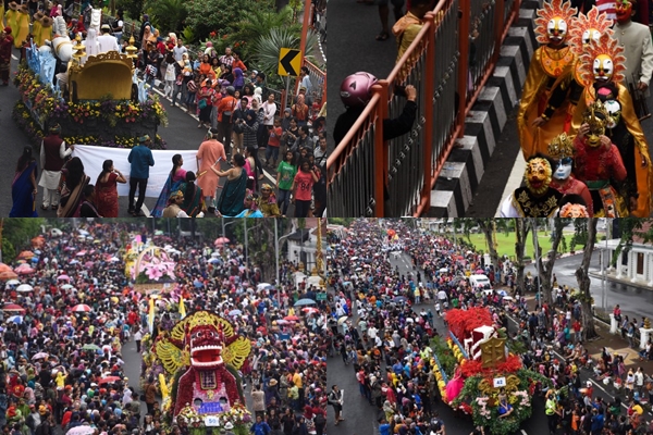 Parade Budaya dan Bunga di Surabaya