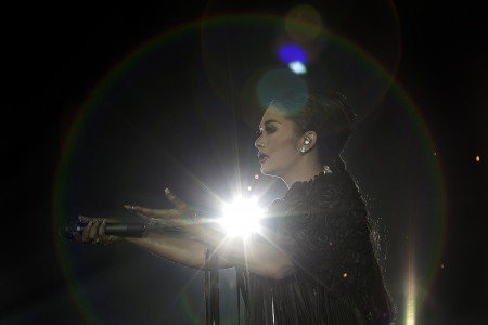 Ini Dia Kejutan di Konser Traya Krisdayanti