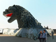 Uniknya Hotel Godzilla di Jepang