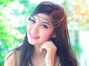 Selfie Unik Aura Nabilla Izzathi dan Ochi Rosdiana