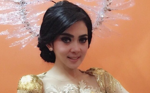 Ajaib! Syahrini Kalahkan Raisa dan Fatin di SCTV Music Awards 2015