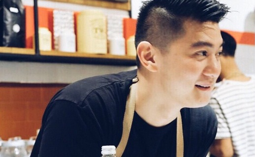 Pacar Cantik Chef Arnold Bikin Netizen Patah Hati