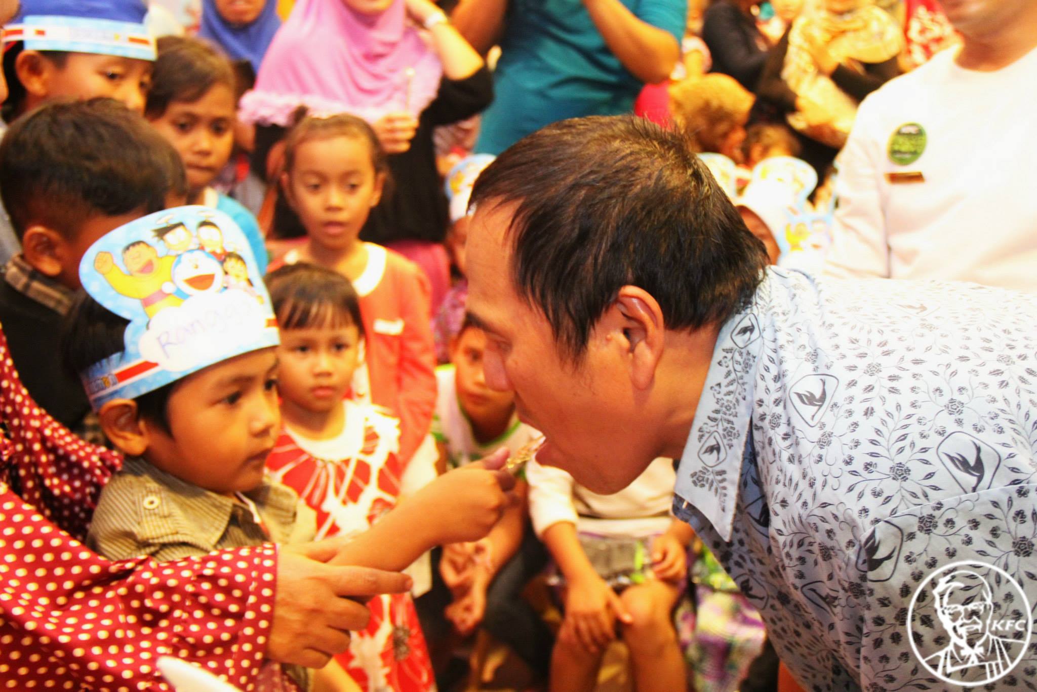 Perayaan Ultah Anak Sopir Taksi yang menyentuh Hati Netizen
