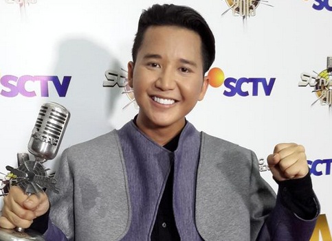 Smash Singkirkan JKT48 dan Cherrybelle di SCTV Music Awards 2015