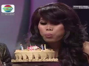 Evi Dangdut Academy 2 Dapat Kejutan Ulang Tahun