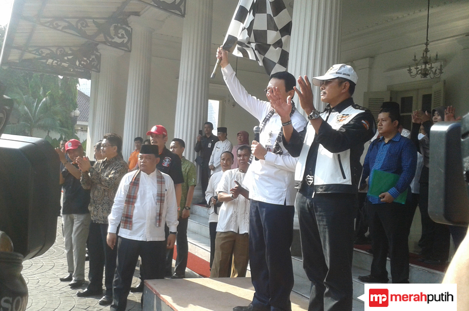 Ahok Lepas Keberangkatan 7 Srikandi 'WOWI' ke Lombok