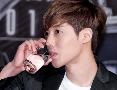 Bulan Mei, Kim Hyun Joong Pastikan Masuk Wajib Militer