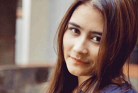 Prilly Tengah Garap Video Klip ‘Falling In Love’