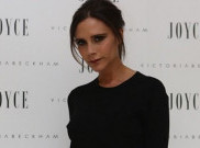 Bergaya Sporty, Victoria dan Harper Beckham Tetap Tampil ‘Girly’