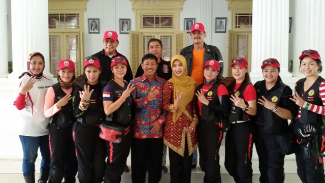 Bupati Cirebon Sambut Kedatangan 7 Srikandi WOWI