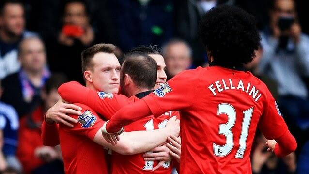 Phil Jones Terpilih Sebagai Bek Terbaik Eropa