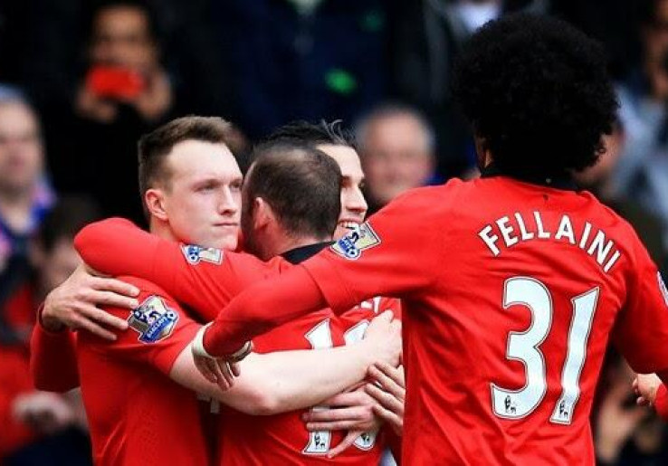 Phil Jones Terpilih Sebagai Bek Terbaik Eropa