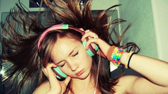 Sering Mendengar Musik Terlalu Keras Bisa Memperpendek Umur