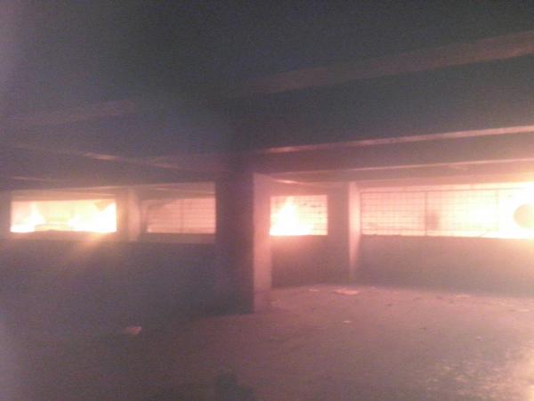 Pemadaman Api Pasar Johar Diiringi Kumandang Azan