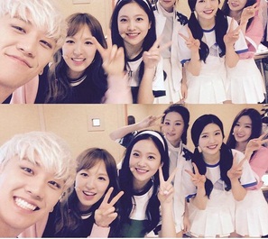 Keakraban Seungri 'Big Bang' dengan Red Velvet di Belakang Panggung