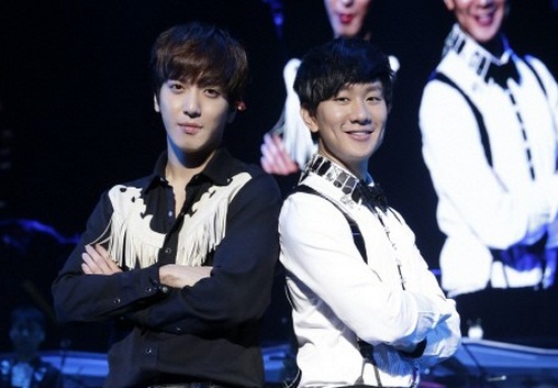 Jung Yong Hwa Beri Kejutan untuk Fans JJ Lin