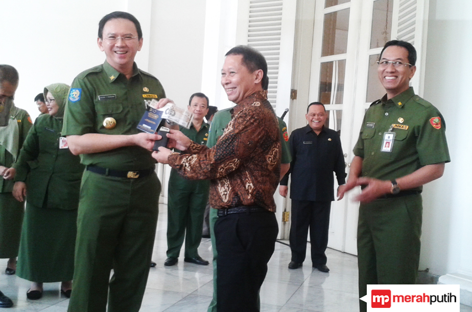 Ruangan Kerja Digeledah Bareskrim, Wajah Dirut Pelindo II RJ Lino Pucat