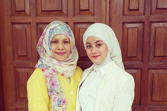 Cantiknya Dinda Hauw Berhijab