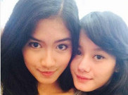 Keakraban Dinda Hauw dan Ochi Rosdiana