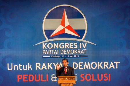 Jokowi Dirayu Ruhut Sitompul Datang ke Kongres IV Partai Demokrat
