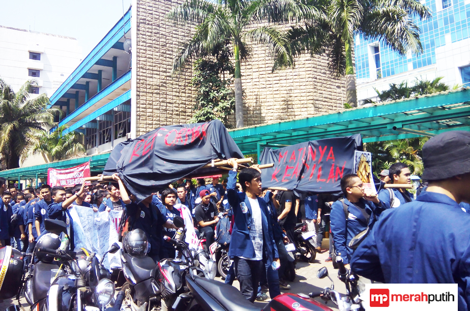 Fahri Hamzah: Demo Gulingkan Jokowi Gak Akan Ditunda 