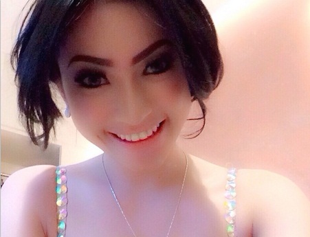 Beredar Meme Kocak Amel Alvi Tanpa Make Up