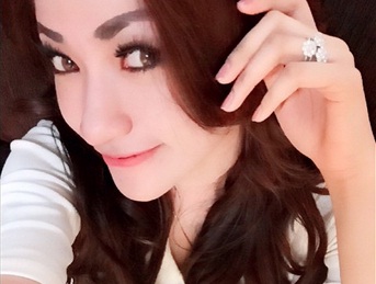 Foto Seram Amel Alvi Buat Pria Gagal Fokus