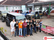 Bakti Sosial Komunitas Jeep Station Indonesia untuk Korban Pangalengan